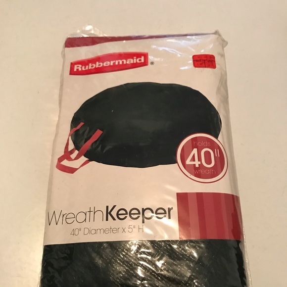Rubbermaid Wreath Keeper - Picture 2 of 3